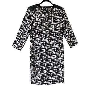 Chico’s Black/White Abstract Pattern Faux Leather Trim Shift Dress Size Small